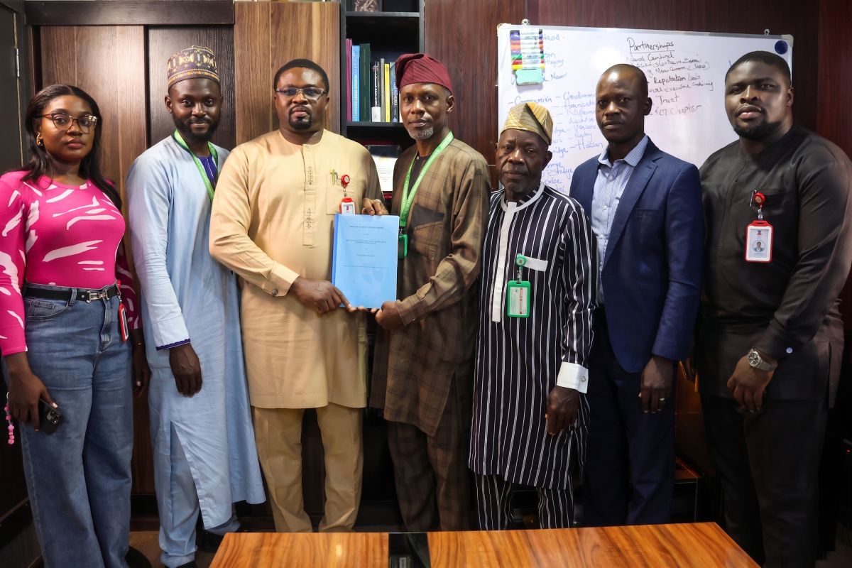 From left: Hanzati Wono, Senior Communications Specialist, Drawbridge; Mr. Sanusi Abduljelil anipr, UniAbuja; Mr Hassan Abdul, anipr, arpa, CEO, Drawbridge;	Dr. Kamaldin Abdulsalam Babatunde, HoD ADPR, UniAbuja; Dr. Barnabas Gbam, Sub-Dean FCMS, UniAbuja; Dr. Raufu Musliyu anipr, ADPR Exam Officer, UniAbuja and Kabiru Abdul, Lead, Business Development, Drawbridge CM.